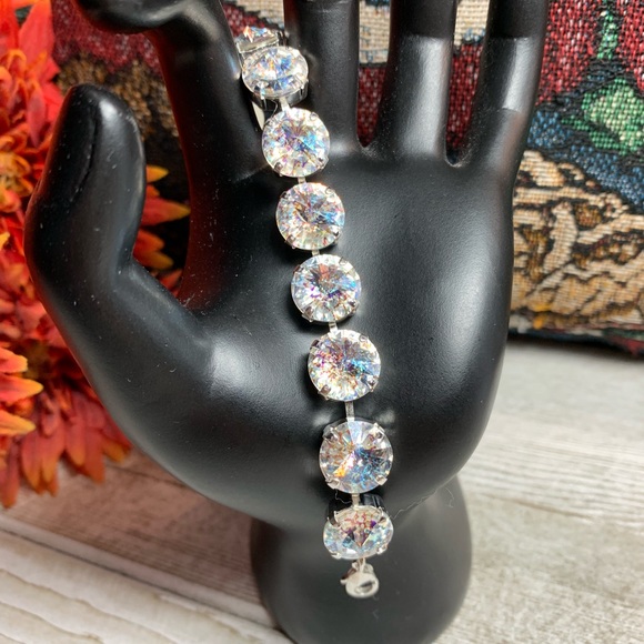 Handmade Swarovski “Crystal White Patina” Bracelet - Picture 3 of 8